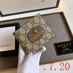 グッチ 二つ折り短財布 偽物